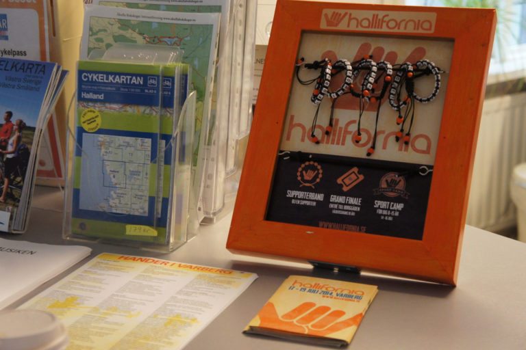 Armband och biljetter hos våra ombud