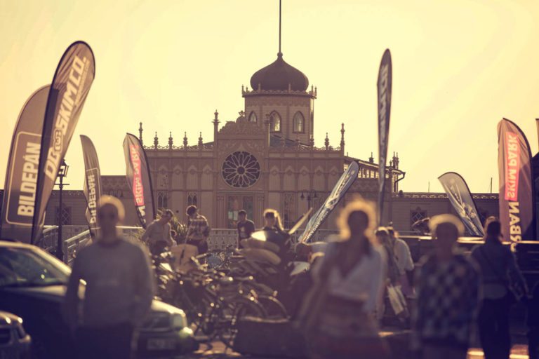 Ett evenemang blir till en festival