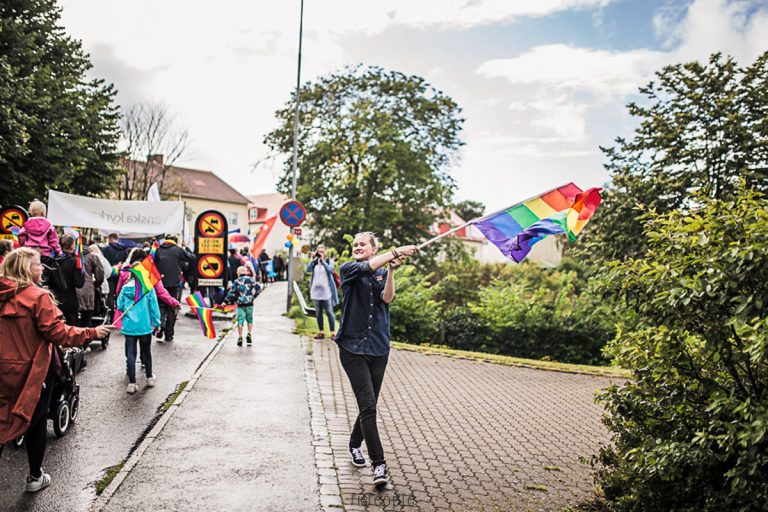 När Varberg färgas i regnbågens färger